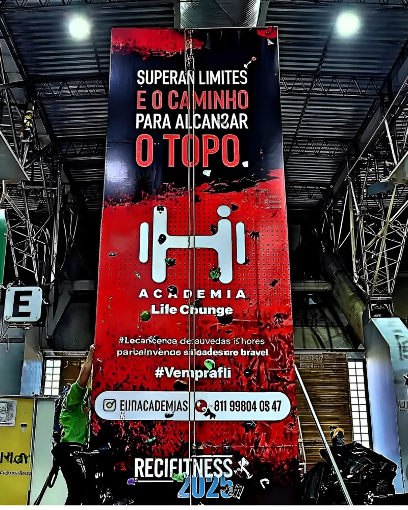 Parede de escalada da Recifitness 2025 — Tribo da Trilha PE