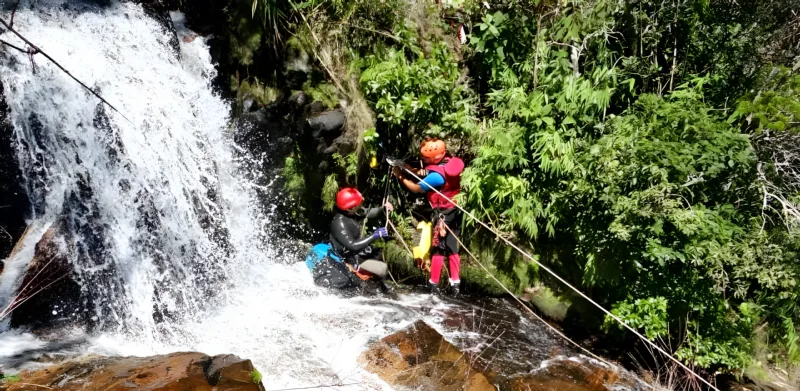 [EXEMPLO] Canionismo na cachoeira